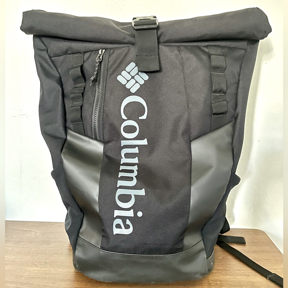 Used Columbia Convey Rolltop Daypack Backpack 25L
